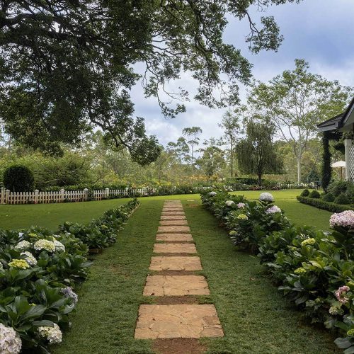 stafford-bungalow-gallery-1600_0003_Entrance-Garden_SDS2492-HDR-1